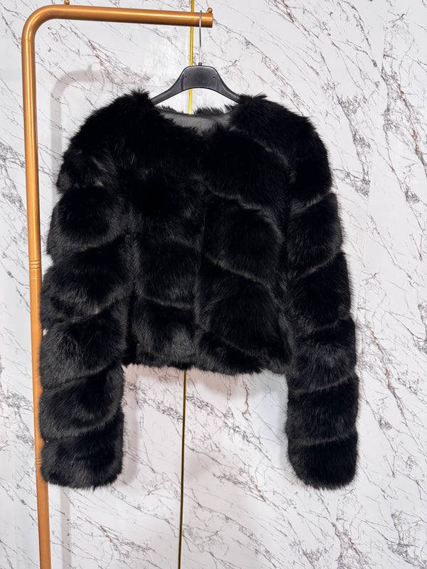 Eco-fur crew neckline